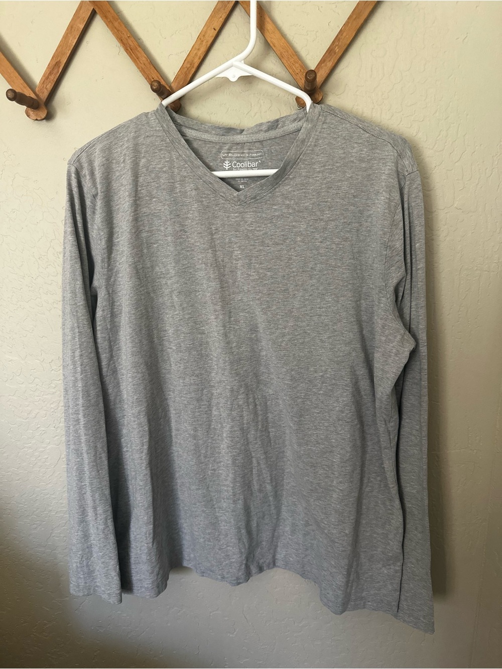 Coolibar Light Gray V-Neck Long Sleeve Top